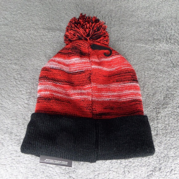 NBA Ultra Game Chicago Bulls Knit Beanie Hat With Pom Pom OSFA New with Tags - Picture 2 of 8